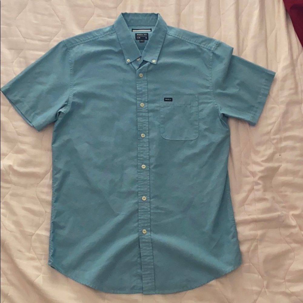 Short sleeve button down